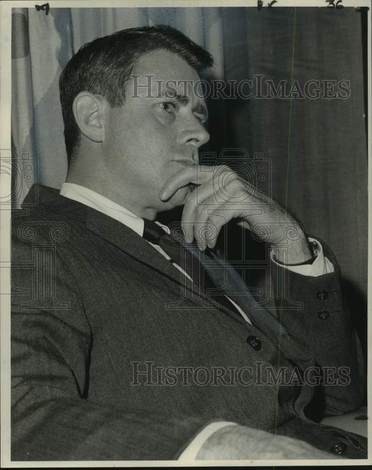 1963 Press Photo Secretary of Army Cyrus Vance interviewed in New Orleans