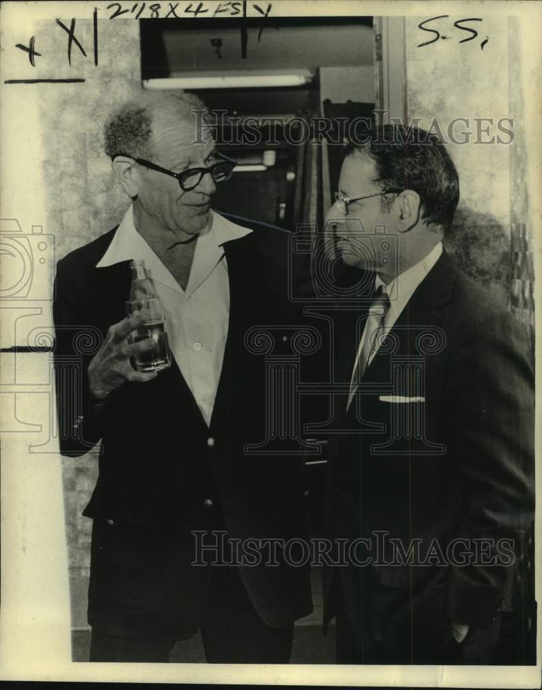 1976 Press Photo Attendees at American League of Professional Baseball Clubs- Historic Images