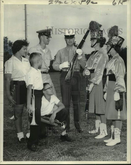 1960 Press Photo Sergeant Edison Tart and Junior Cadets, Louisiana - noo68017