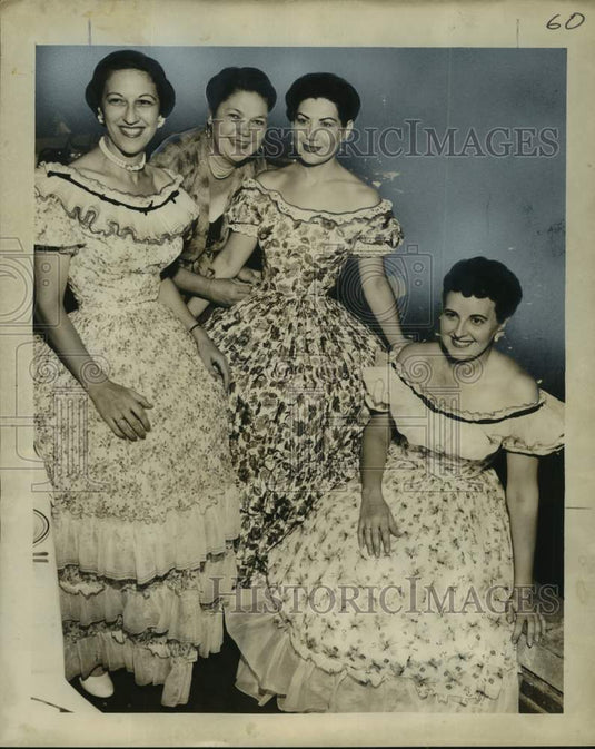 1954 Press Photo B'nai B'rith's members prepare for "Night in Old New Orleans."