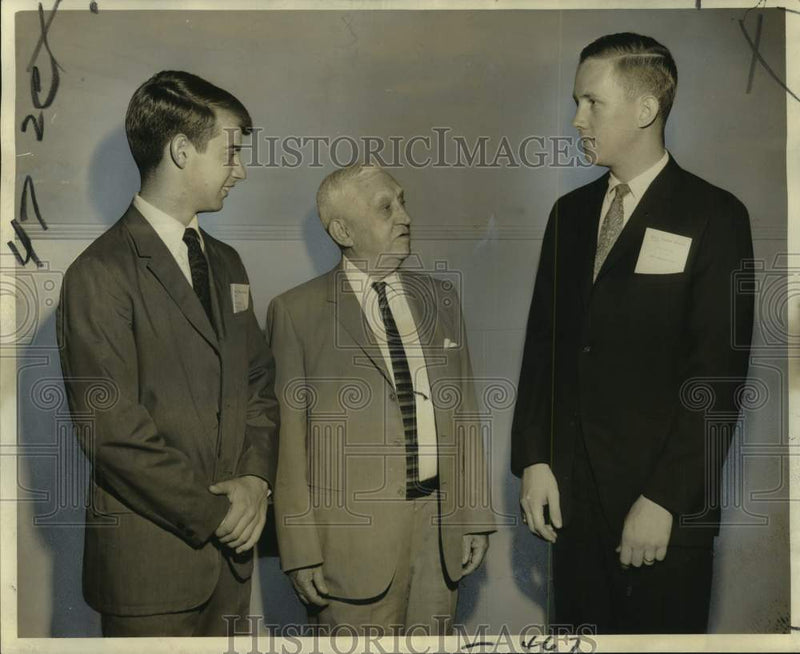 Load image into Gallery viewer, 1966 Press Photo Leaders of Acacia fraternity attend meeting at the Jung Hotel
