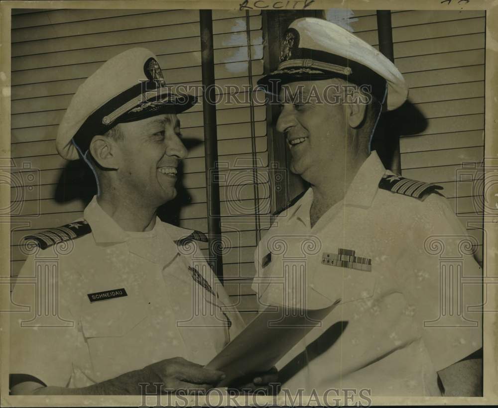 1966 Press Photo Captains Rocco Sinis and Gayle Schneidau Jr. at Naval Center