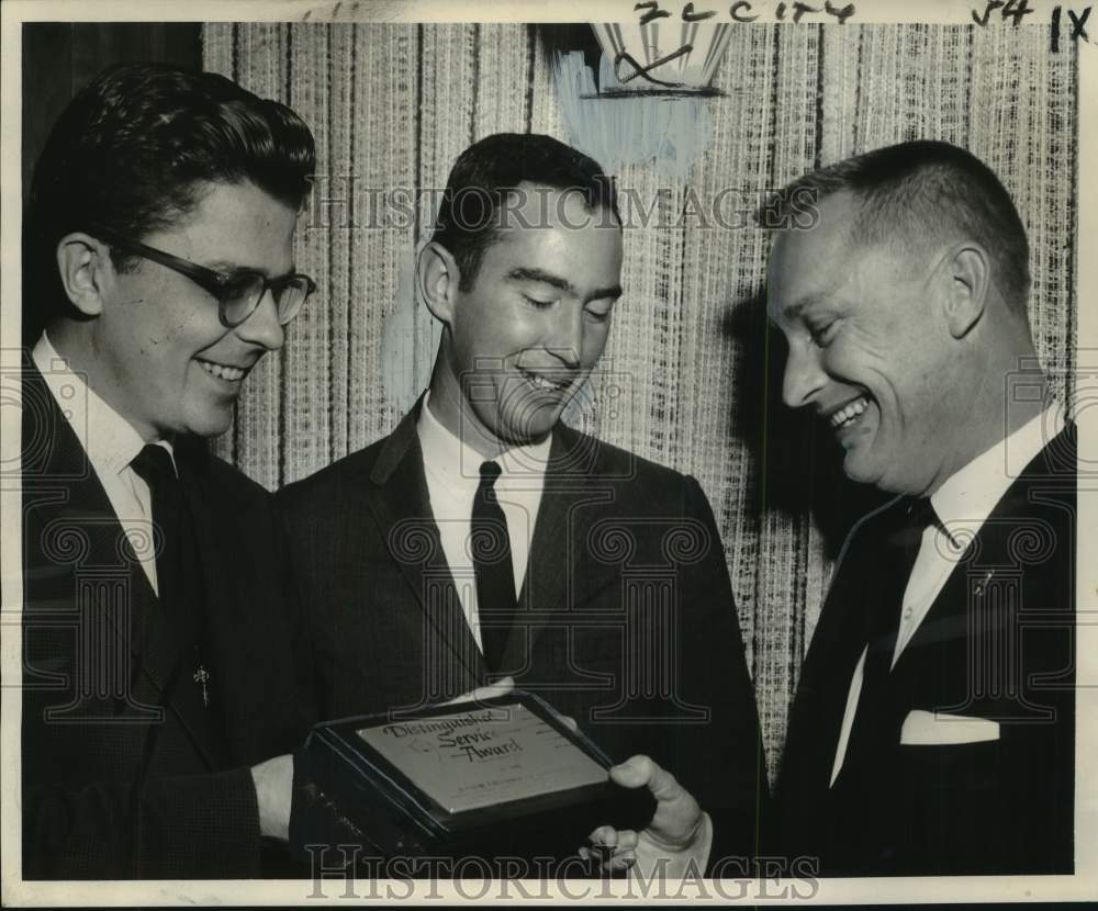 1961 Press Photo Jefferson Jaycees honored Melvin Shanks at John Paul&#39;s