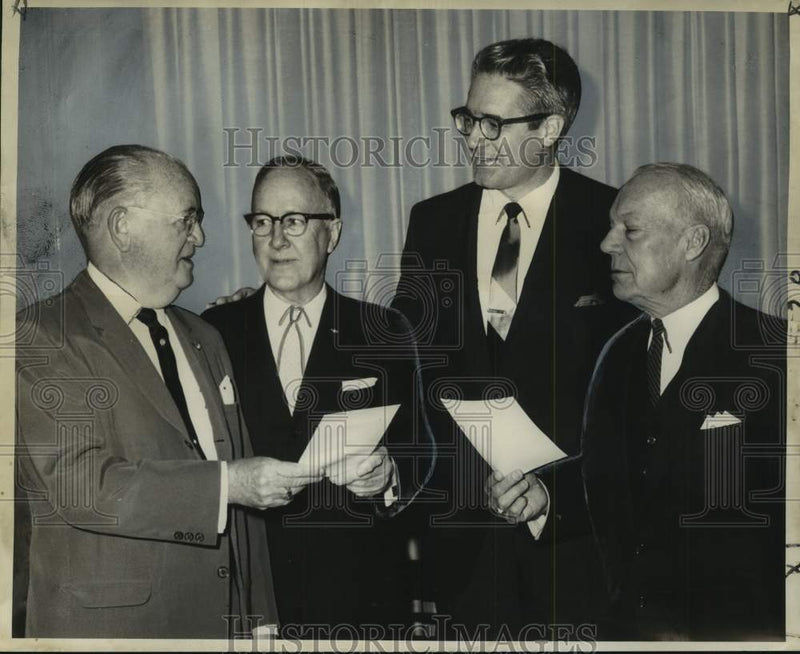 Load image into Gallery viewer, 1967 Press Photo Attendees of the National Day of Prayer Breakfast at Cafeteria
