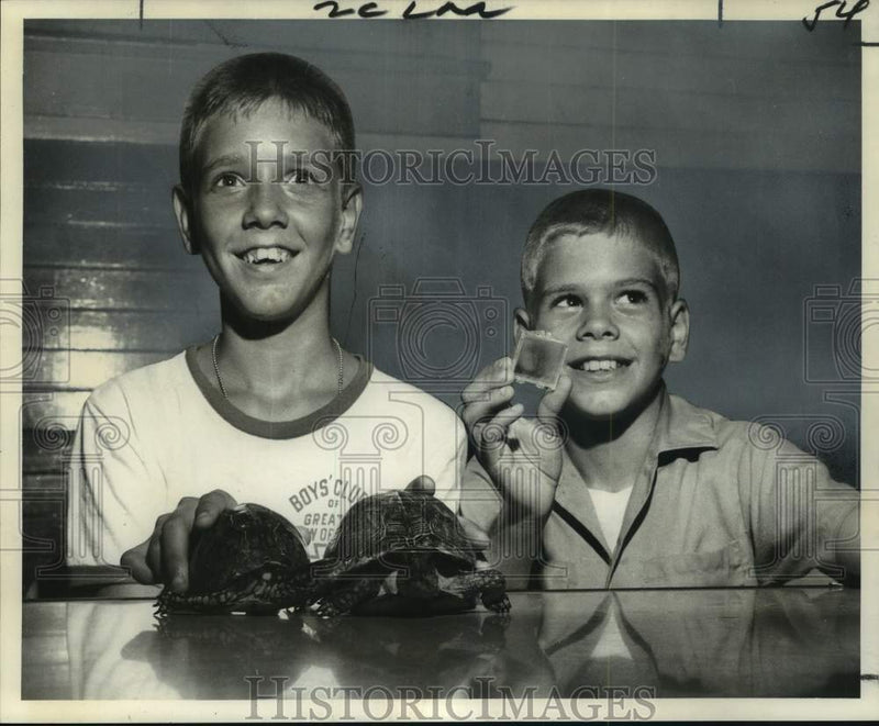 Load image into Gallery viewer, 1968 Press Photo Mark &amp; Wayne Westcott- Boy's Club of Greater New Orleans
