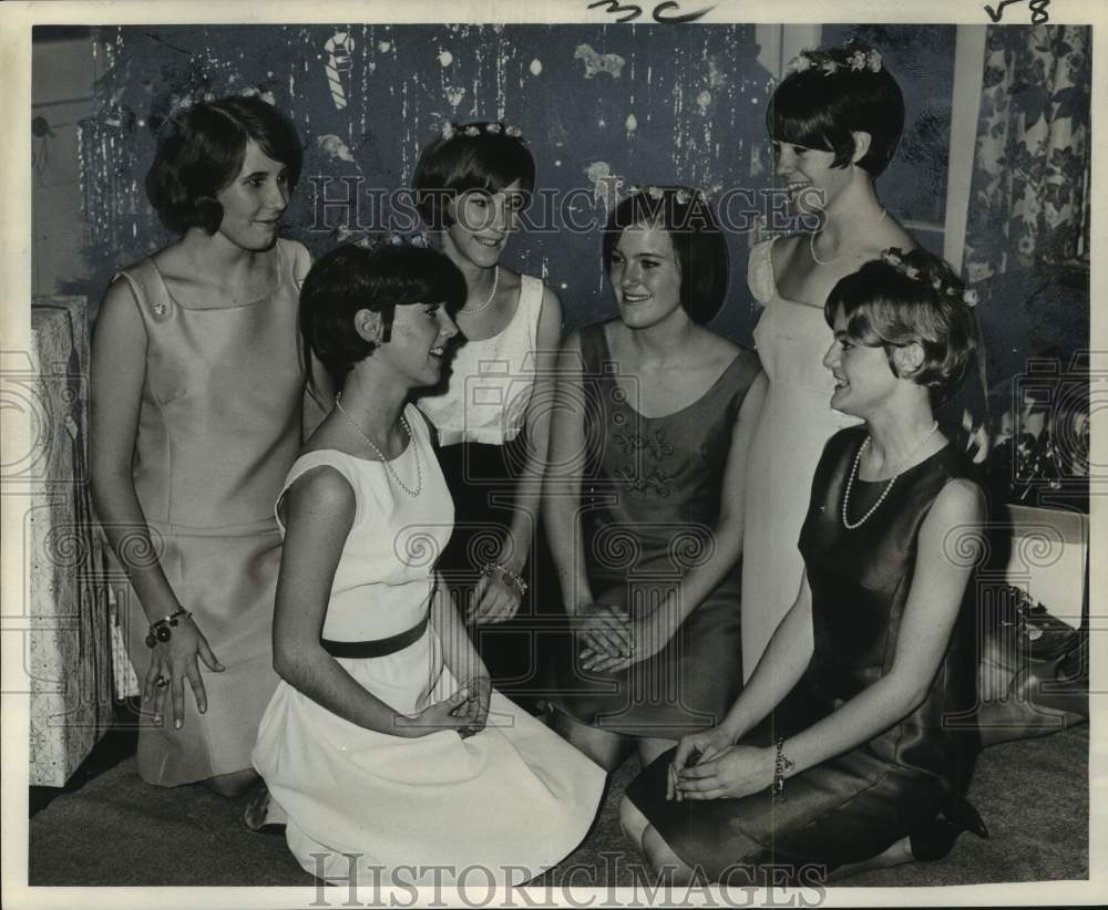 1966 Press Photo Attendees of Mr. and Mrs. George G. Westfeldt Jr.&#39;s Party