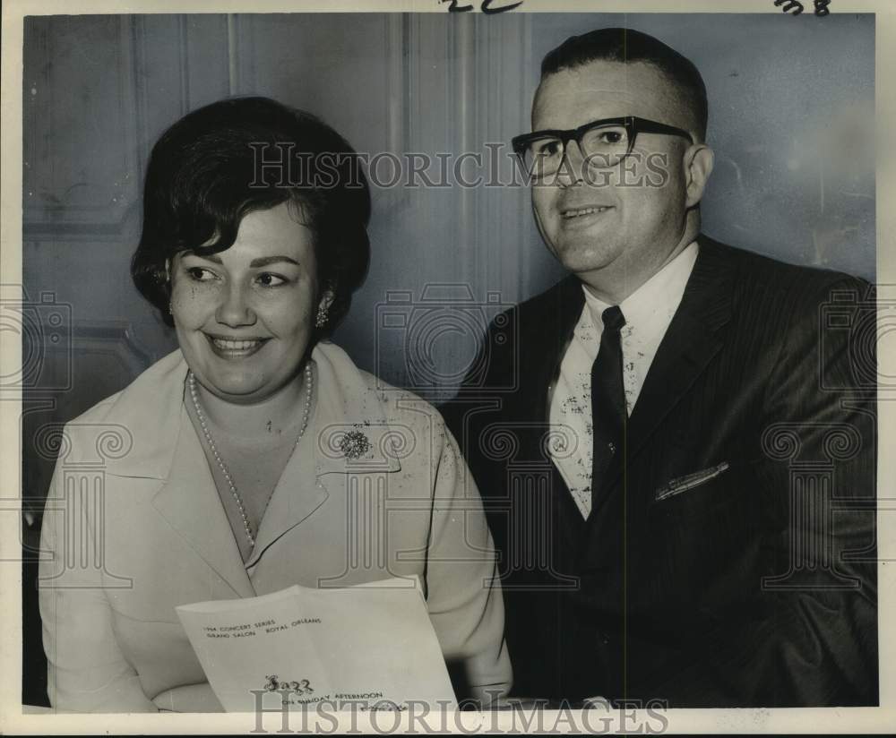 1964 Press Photo Attendees of the New Orleans Jazz Club Concert at Hotel