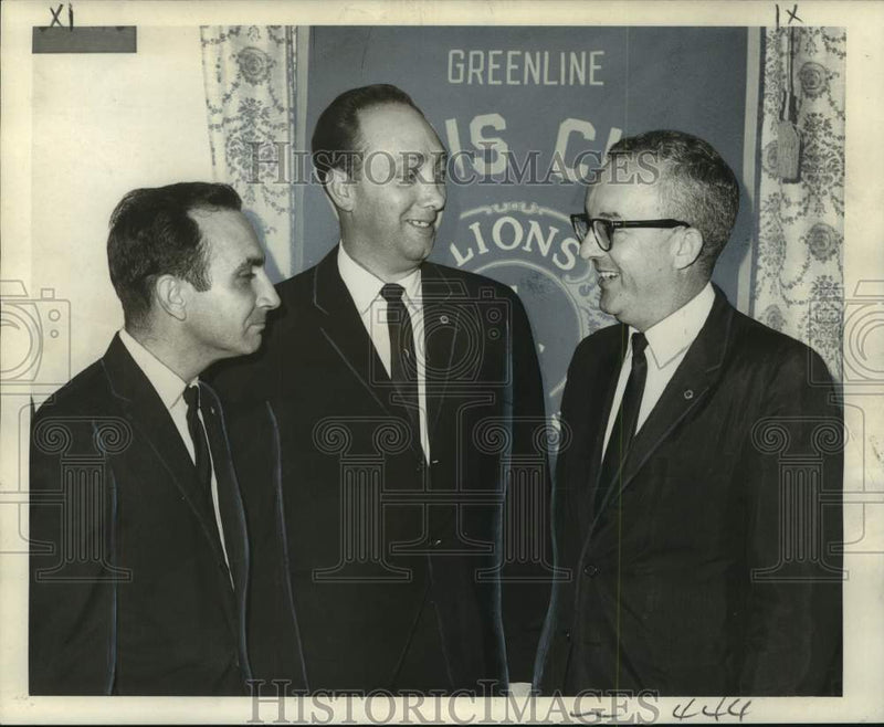 Load image into Gallery viewer, 1965 Press Photo Greenline Lions Officers at Selafani's Restaurant - noo68465
