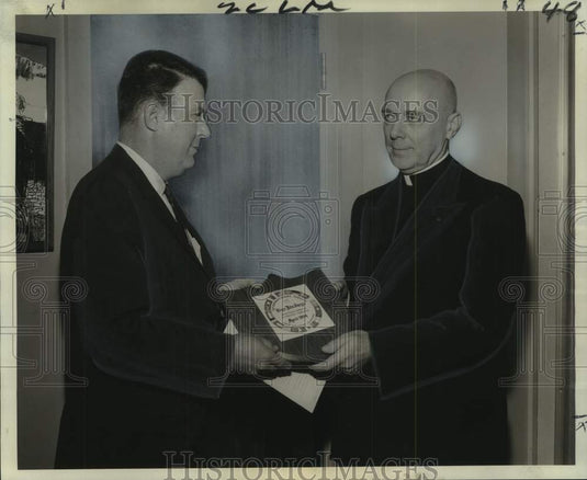 1964 Press Photo Monsignor Bela Varga receives plaque from Richard L. Hindermann