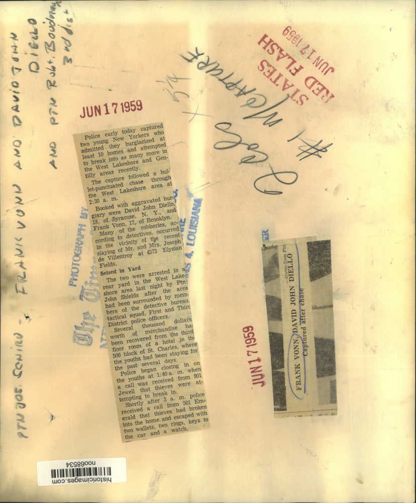 1959 Press Photo Frank Vonn and John Diello captured after West Lakeshore chase.