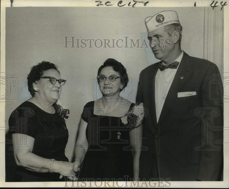 Load image into Gallery viewer, 1960 Press Photo Disabled American Veterans - Florence Green and Officials
