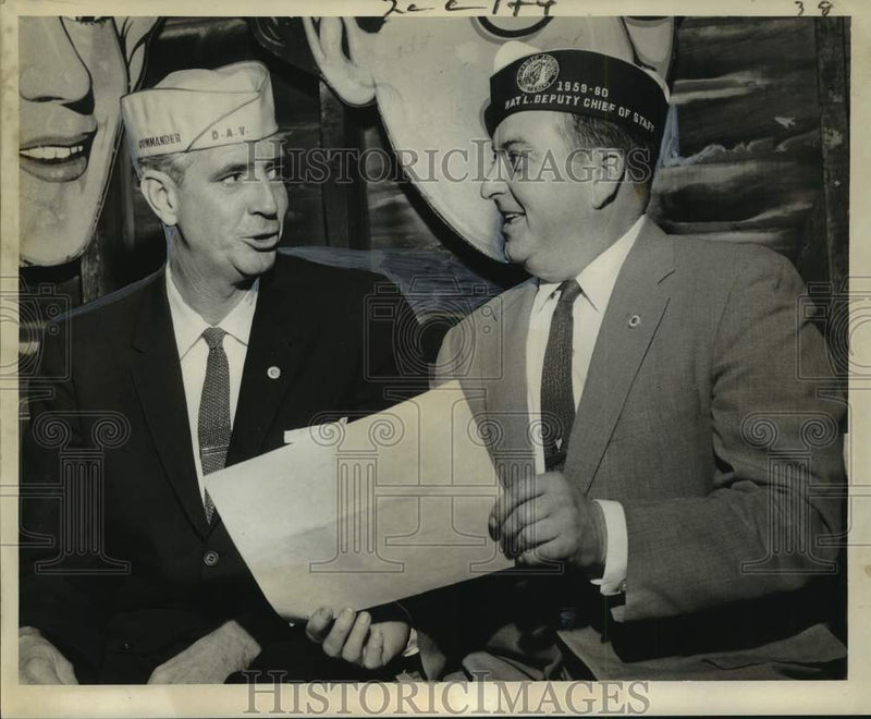 Load image into Gallery viewer, 1959 Press Photo Disabled American Veterans - Sturges Ducoing Receives Award
