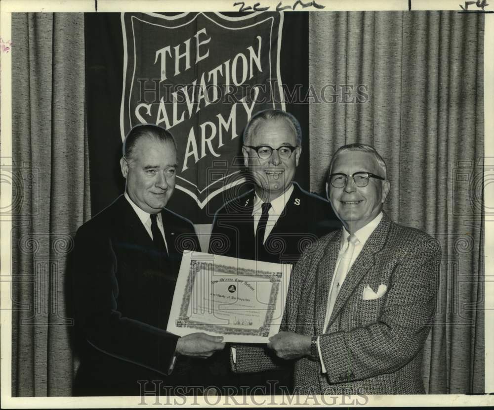 1964 Press Photo Salvation Army Awarded For Hurricane Hilda Relief, New Orleans