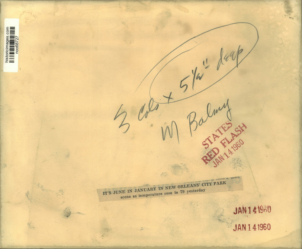 1960 Press Photo Enjoying Unseasonably Warm Weather At City Park, New Orleans