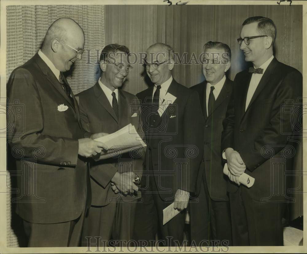 1965 Press Photo Doctors attend New Orleans Graduate Medical Assembly, Roosevelt