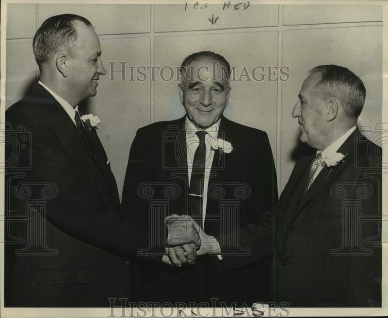 Load image into Gallery viewer, 1964 Press Photo A testimonial dinner at The Roosevelt honored William Watkins.
