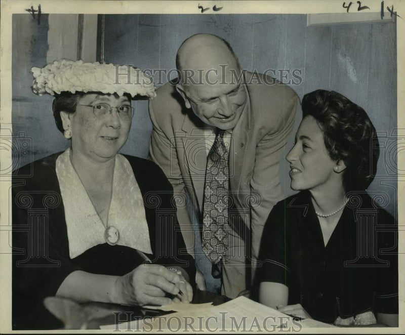 Load image into Gallery viewer, 1958 Press Photo National Foundation for Infantile Paralysis Chairmen at Meeting
