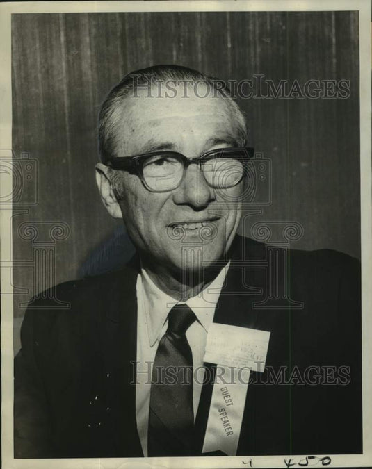 1969 Press Photo Dr. A. B. Sirbu, Orthopedic Surgeon, Mount Zion Hospital