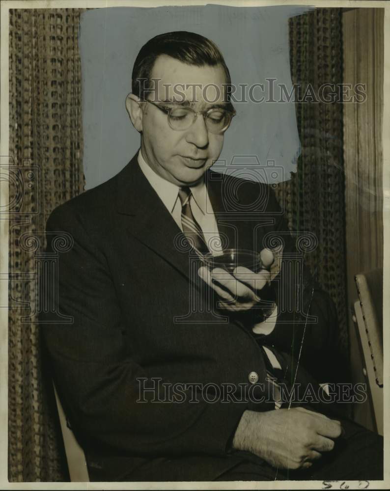 1957 Press Photo Doctor Harry Shwachman - noo69089
