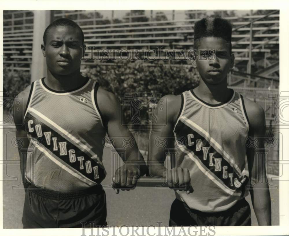 1990 Press Photo Covington High track stars Kyle Washington and Marvin Gray- Historic Images