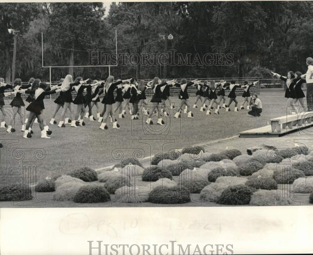 1974 Press Photo Pride of Algiers-Chargerettes of Walker High Cheerleaders- Historic Images