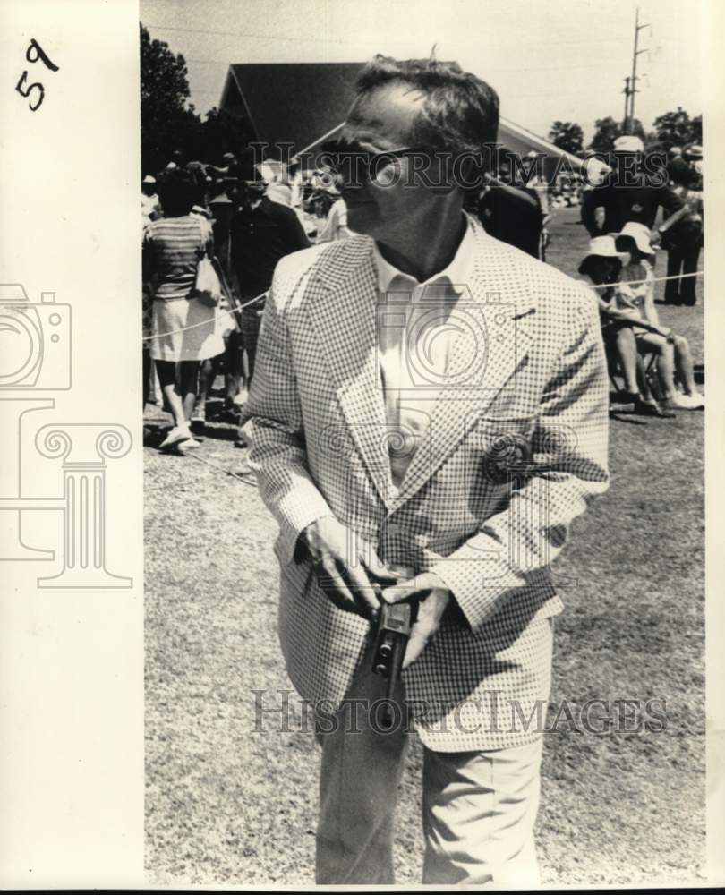 1976 Press Photo Jack Weiss at Golf Tournament - noo70466- Historic Images