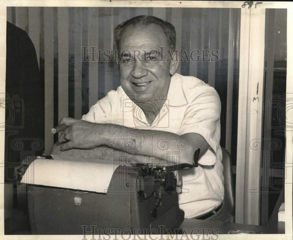 1969 Press Photo Handicapper Anthony Joseph Richidella, author of Speed ...