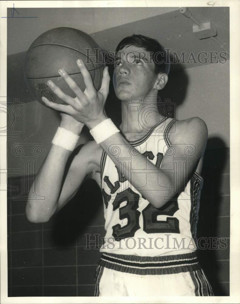 1969 Press Photo St. Aloysius basketball player Bill Roniger - noo71389- Historic Images