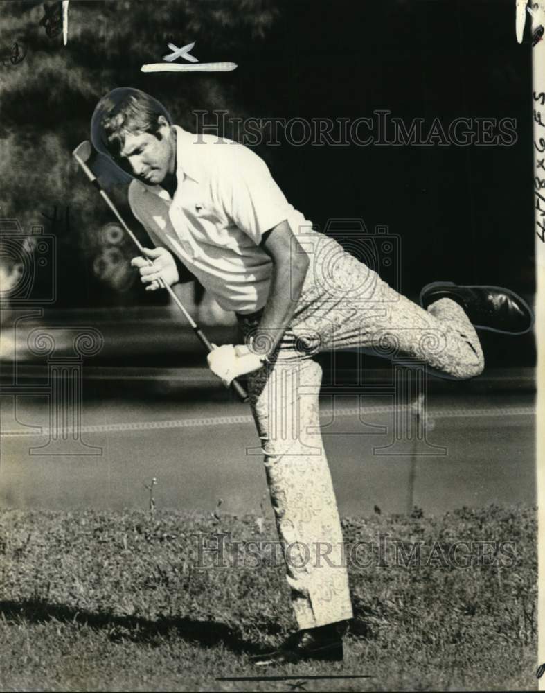 1976 Press Photo Golfer Mike Reasor at NBC New Orleans Open Golf Tournament- Historic Images