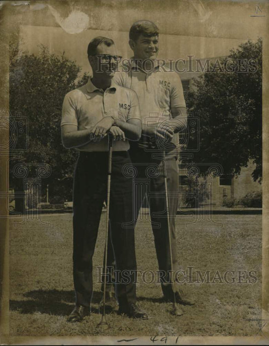 1967 Press Photo Pat O'Brien and Tommy Burbank to compete in NAIA golf tourney- Historic Images