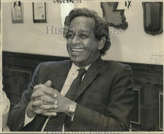 1976 Press Photo Ambassador A.P. Venkateswaran of India during interview.