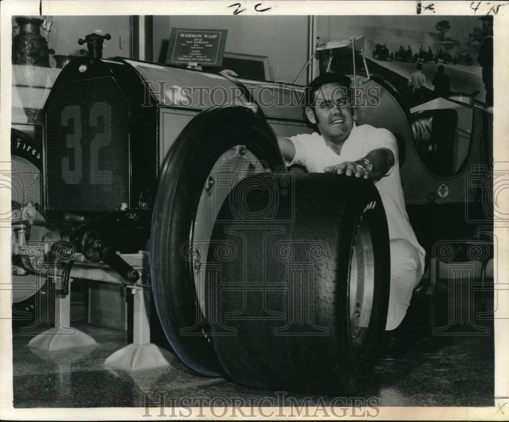 1970 Press Photo Al Unser compares present-day racing tire to 1911 racing tire- Historic Images