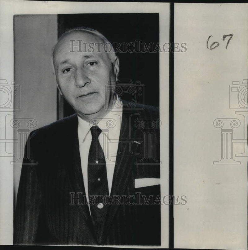 Load image into Gallery viewer, 1967 Press Photo Composer-producer Dimitri Tiomkin from Moscow - noo80034
