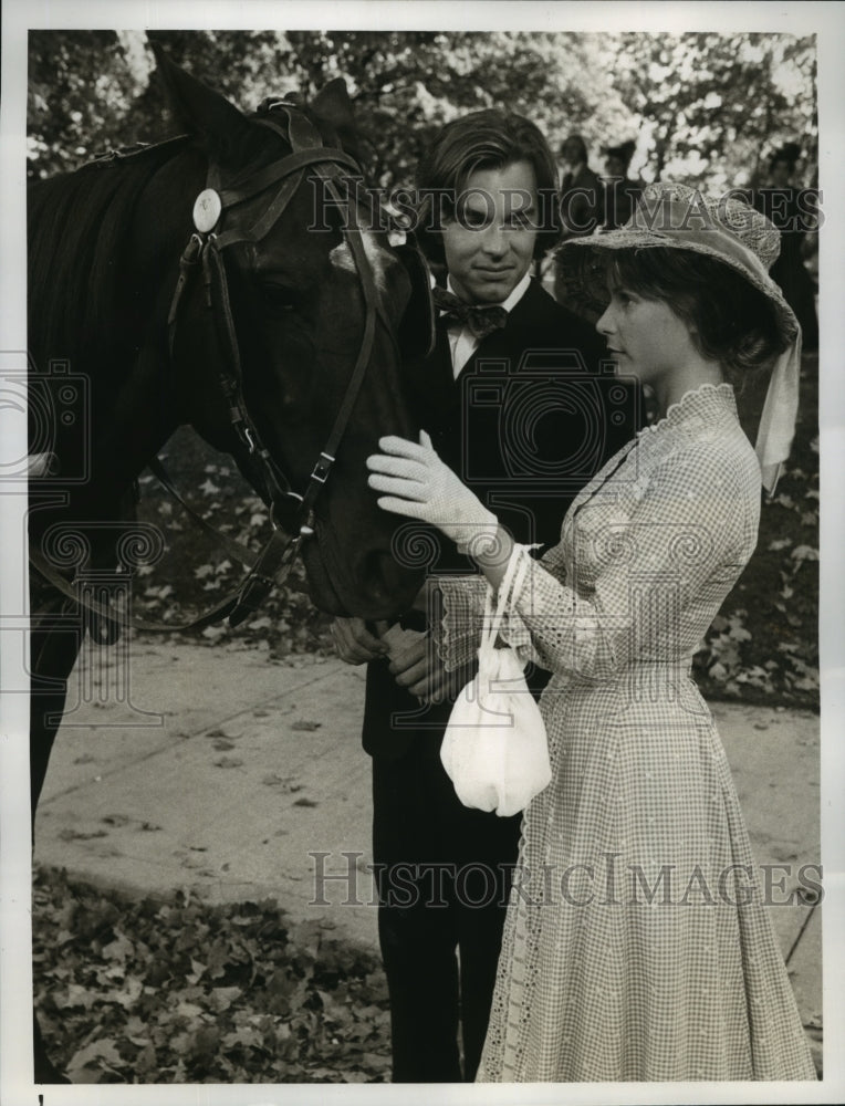 Load image into Gallery viewer, 1978 Press Photo Edward Albert &amp; Glynnis O'Connor star in Black Beauty, on NBC.
