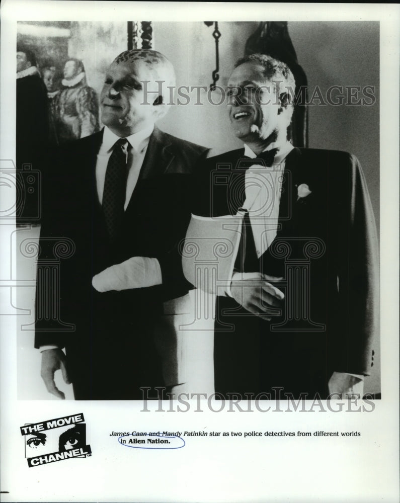 1989 Press Photo James Caan and Mandy Patinkin star in Alien Nation. - nop00357