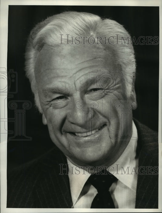 1987 Press Photo Eddie Albert stars on Falcon Crest, on CBS. - nop00468- Historic Images