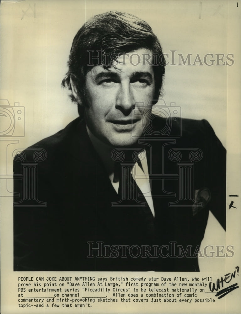 1976 Press Photo Dave Allen hosts Piccadilly Circus, on PBS. - nop00931- Historic Images