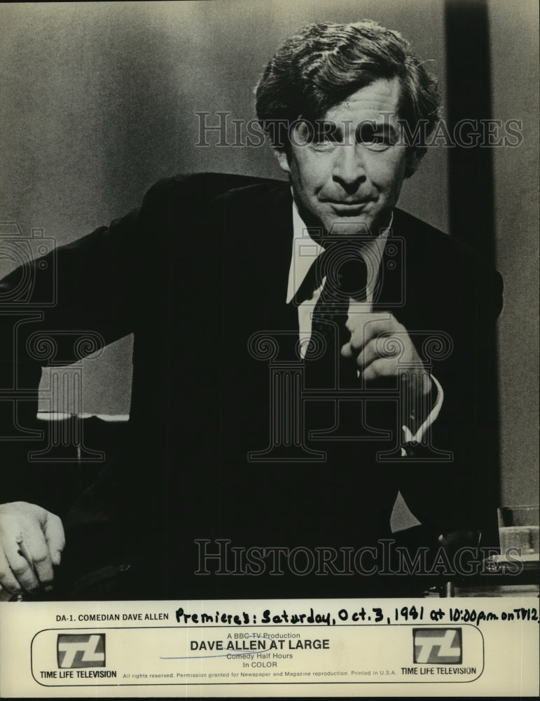 1981 Press Photo Comedian Dave Allen in Dave Allen at Large. - nop00934- Historic Images