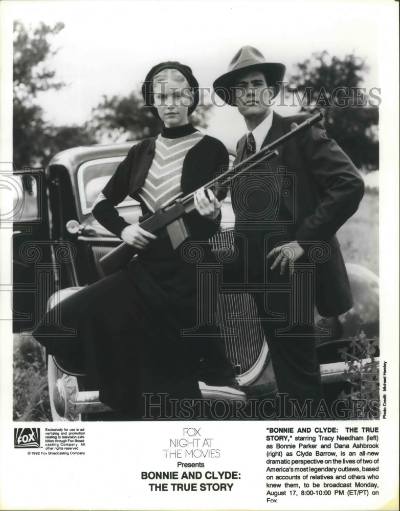 1992 Press Photo Tracy Needham, Dana Ashbrook in &quot;Bonnie and Clyde: True Story&quot;- Historic Images