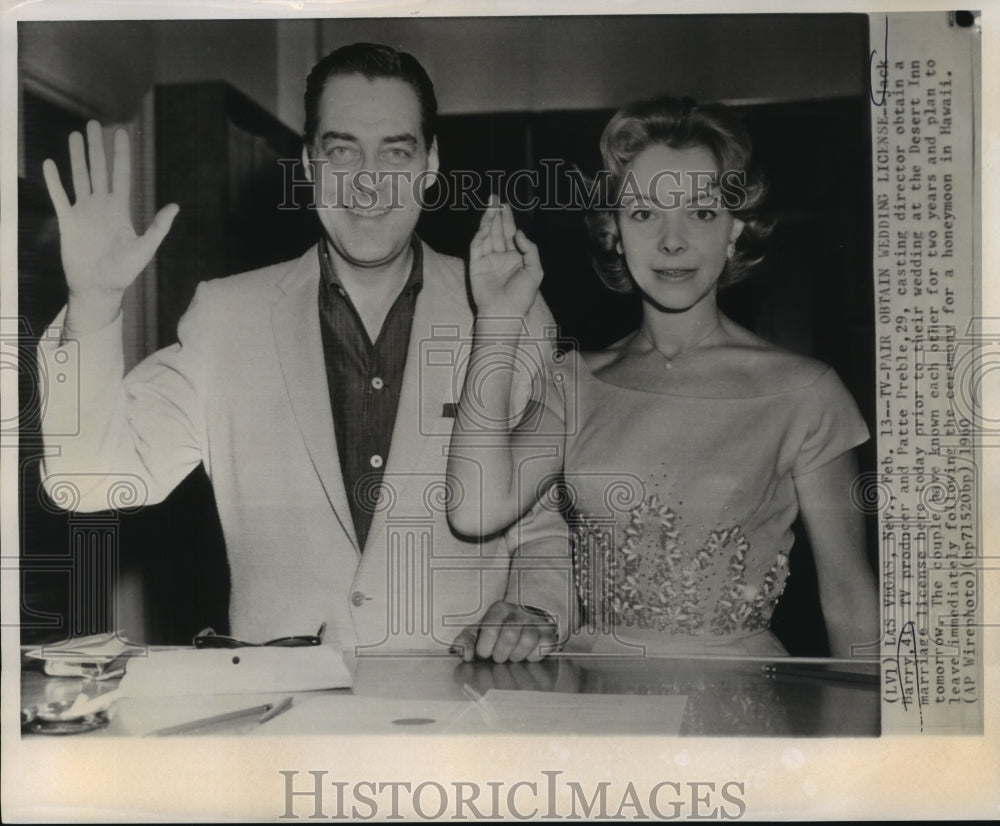 1960 Press Photo Jack Barry and Patte Preble get marriage license in Las Vegas.- Historic Images