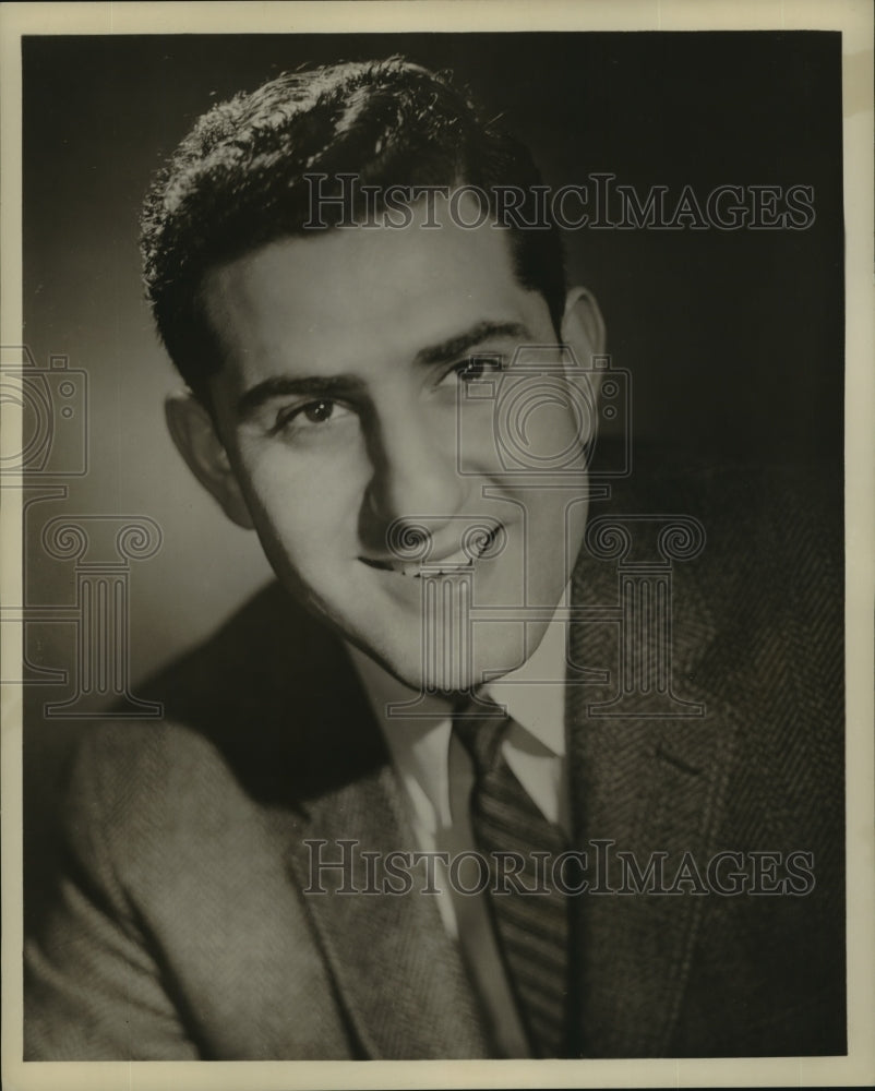 1959 Press Photo Ara Berberian, basso opera singer. - nop06176