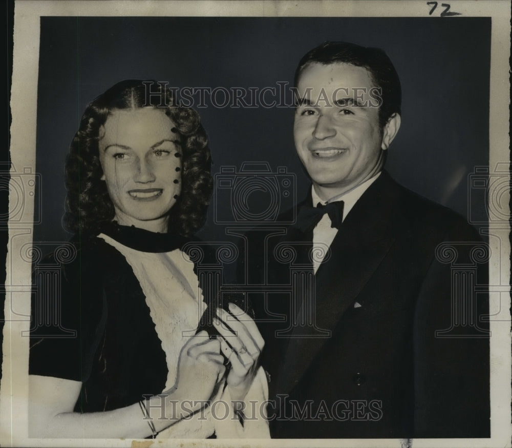 1940 Press Photo Maxine Jones and Noah Beery, engaged to marry in Hollywood.