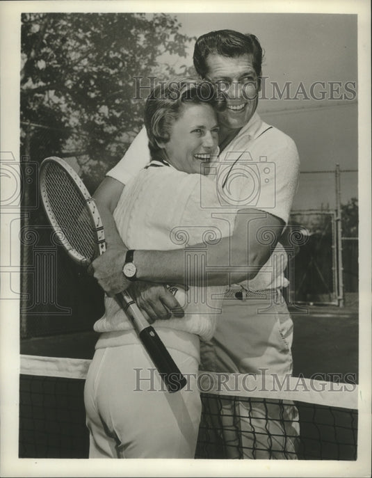 1957 Press Photo Jim L. Brown and his wife Betty on the Tennis courts
