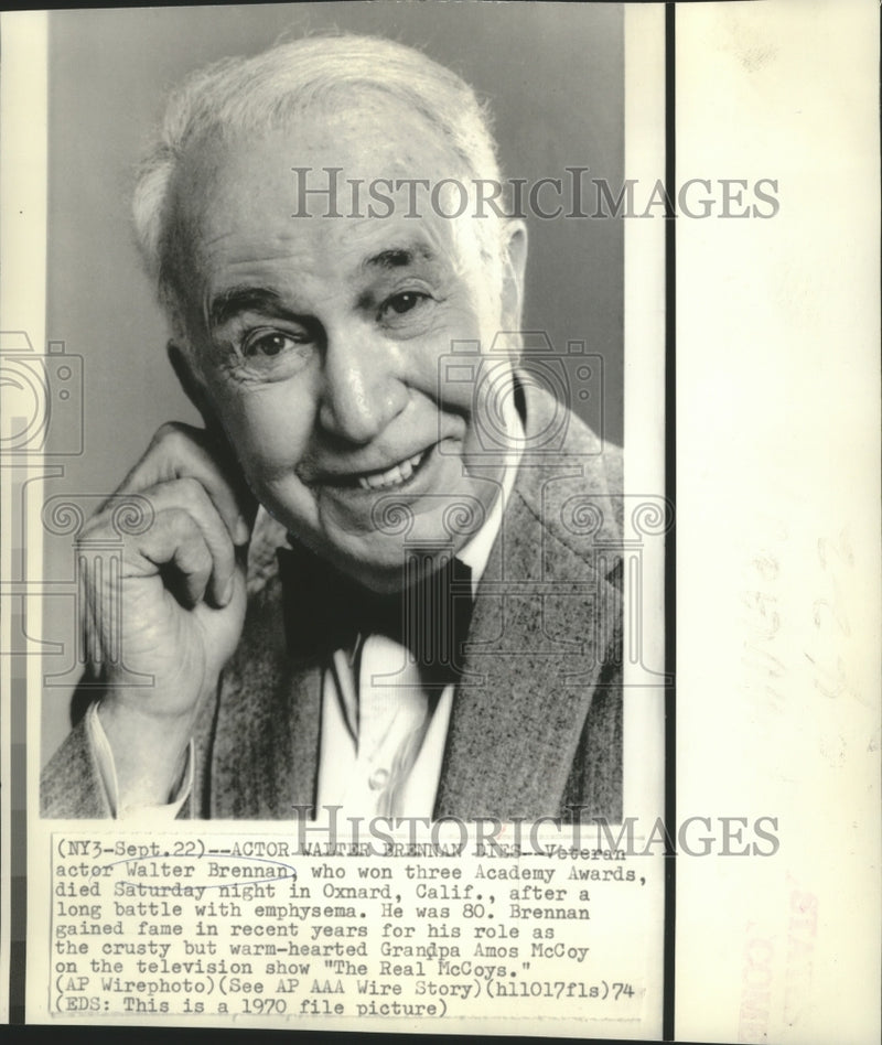 Load image into Gallery viewer, 1970 Press Photo Walter Brennan shown in 1970 photo before he died in California
