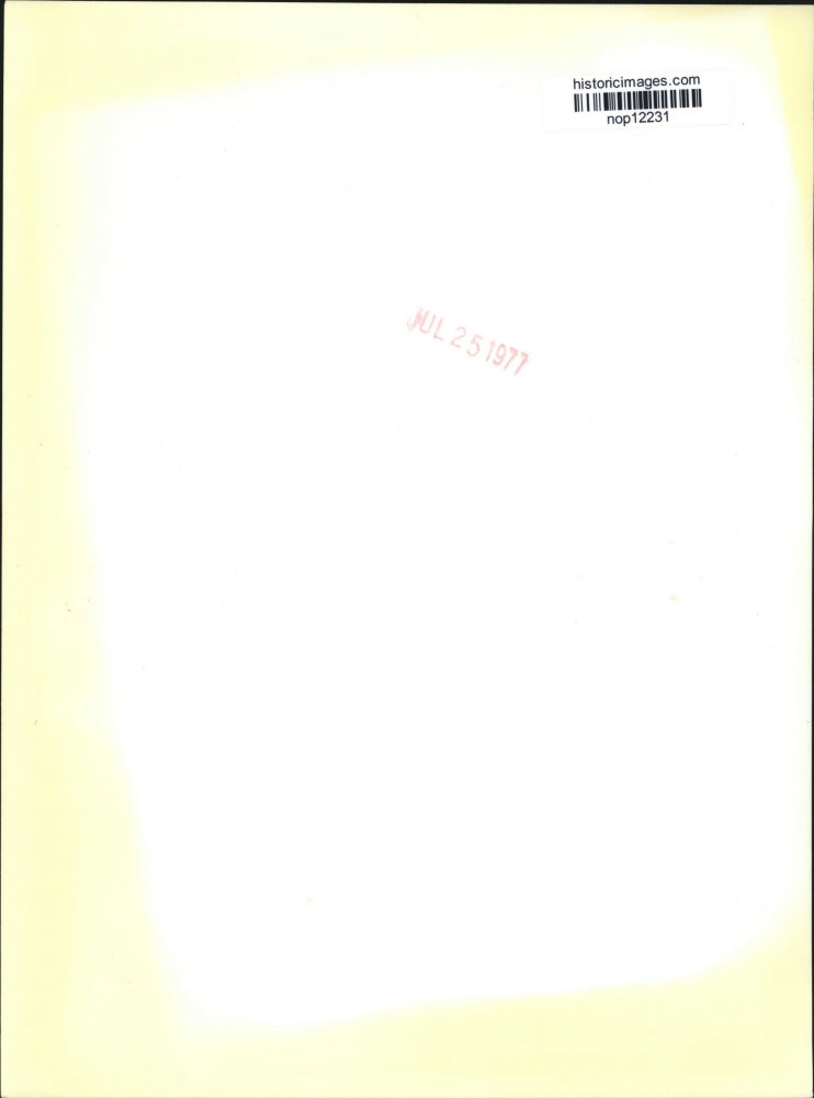 1977 Press Photo Red Buttons and Gene Kelly star in Viva Knievel! - nop12231