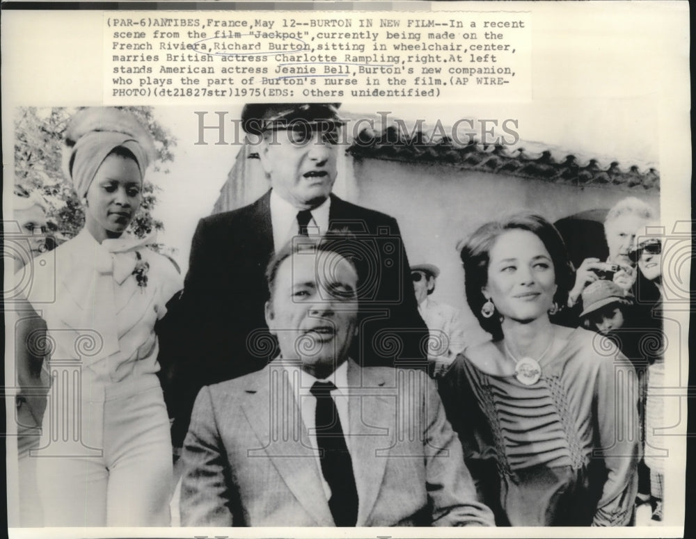 1975 Press Photo Richard Burton, Charlotte Rampling, Jeanie Bell in "Jackpot"