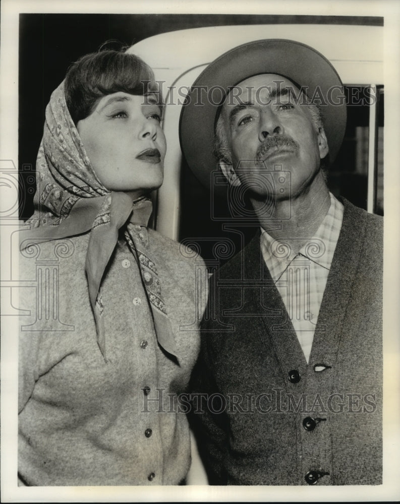 1960 Press Photo George Chandler and Christine White in "Adams' Apple, CBS/TV