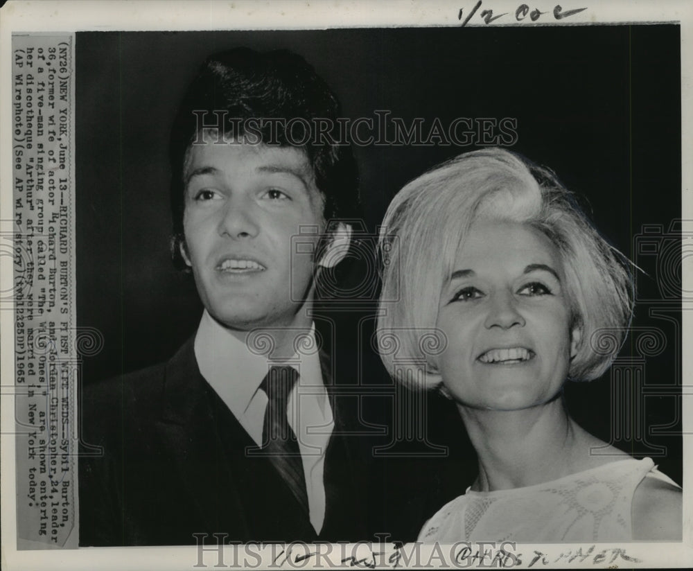 1965 Press Photo Sybil Burton, ex-wife of Richard Burton weds Jordan Christopher