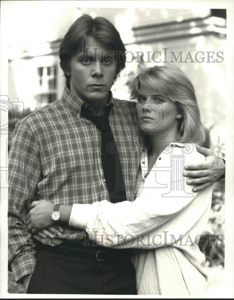 1988 Press Photo Gary Cole and Kate McNeil star in Vital Signs, on CBS.- Historic Images