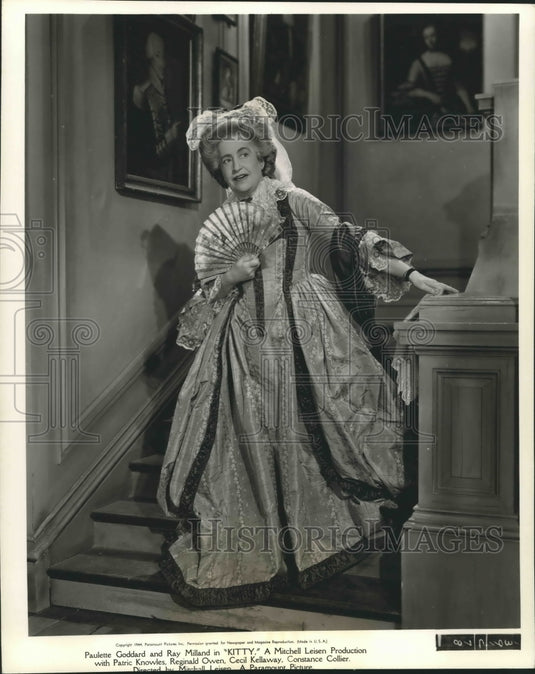 1944 Press Photo Constance Colllier makes a grand entrance in Kitty. - nop14946